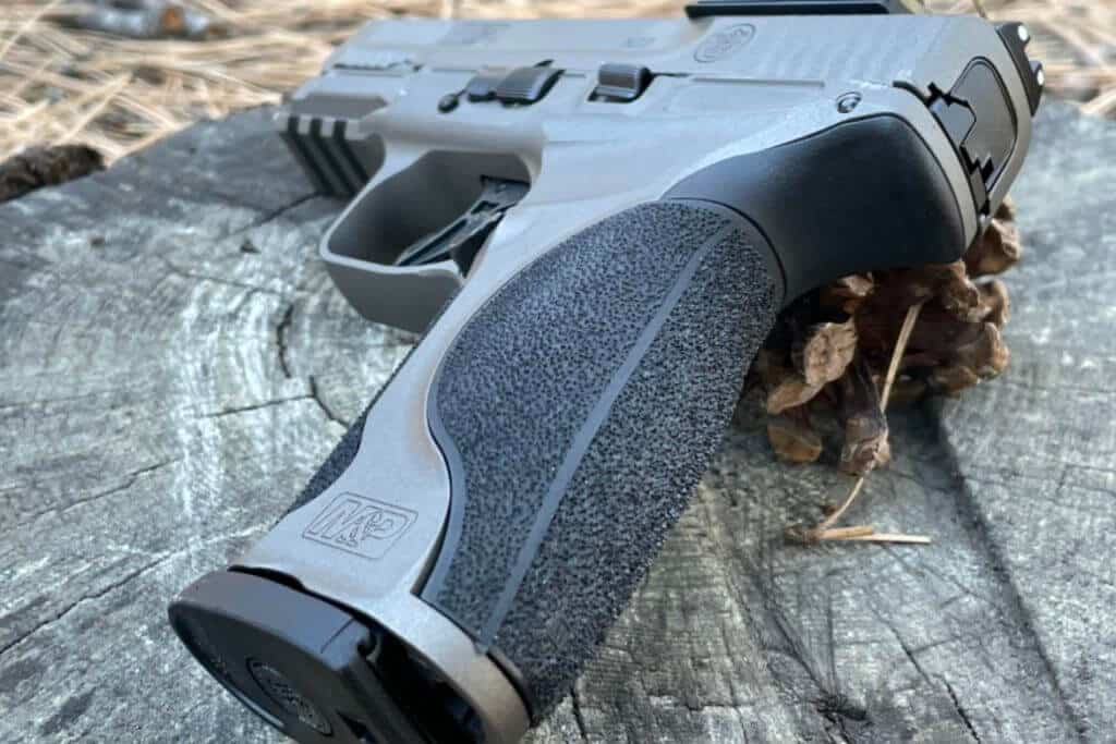 New Pistol Review: Testing the M&P9 M2.0 Metal