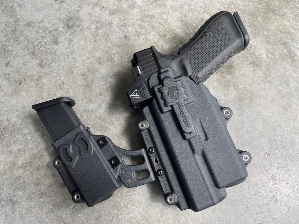 Alien Gear Photon holster with sidecar mag carrier.
