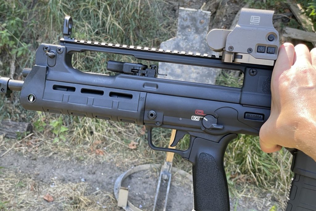 M-LOK Handguard and space between the upper Picatinny rail and the charging handle to place your thumb for a solid grip