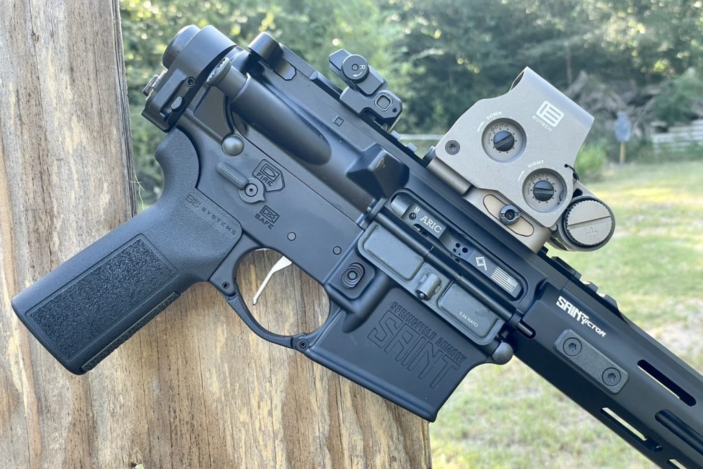 Just a picture of the SAINT Victor with the Law Tactical ARIC-M installed. The -M is for suppressed usage, and the -C variant is for unsuppressed usage. The -M carrier did not cycle in this rifle without a suppressor